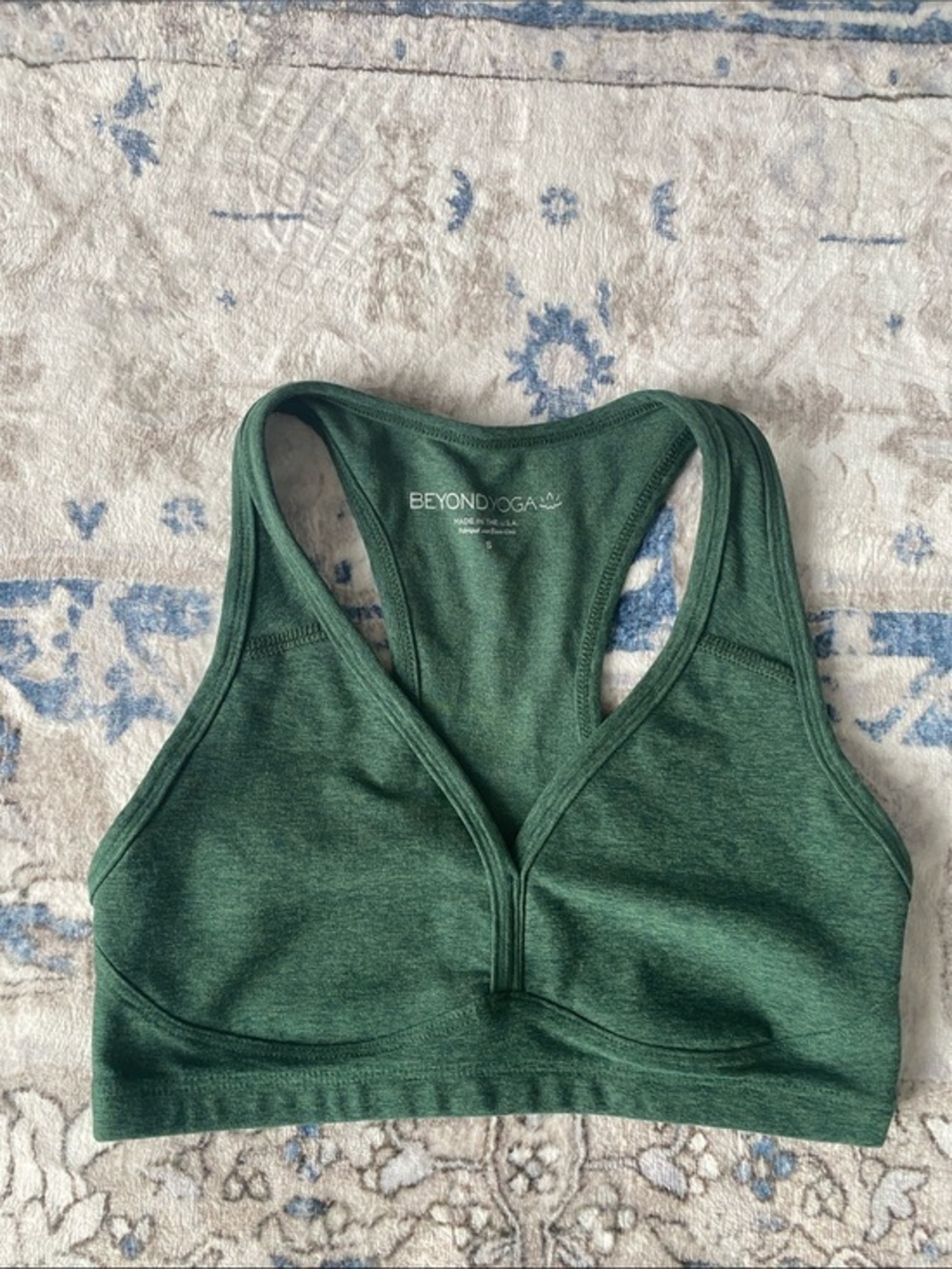 Beyond Yoga Deep Green V-Neck Racerback Sports Bra